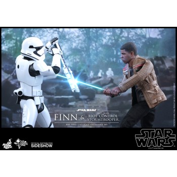 Star Wars Episode VII MMS Action Figure 2-Pack 1/6 Finn and First Order Riot Control Stormtrooper 30 cm